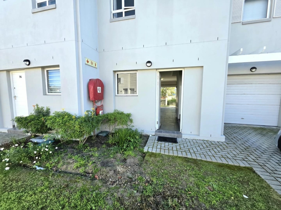 To Let 3 Bedroom Property for Rent in Kuils River Western Cape